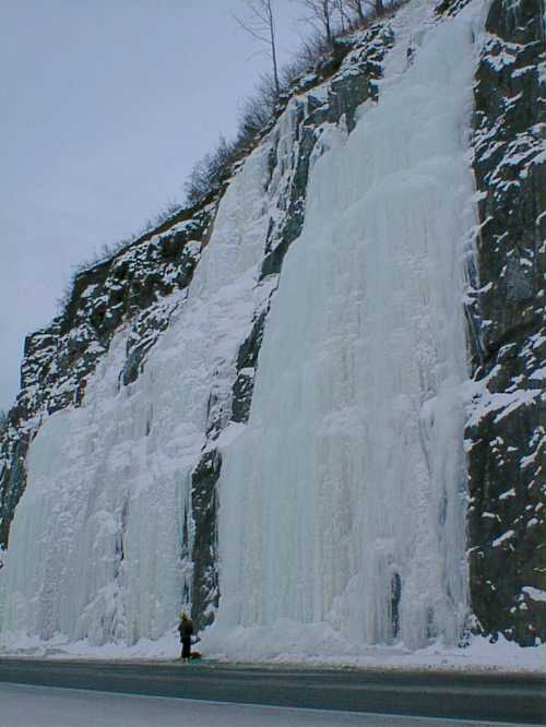 icefall-jan00.jpg